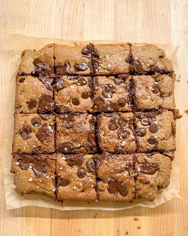 brownie cake made with Brava square pan
